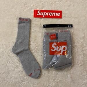 Supreme Socks, Grey, NEW, Plus 1 Red Box Logo Sticker